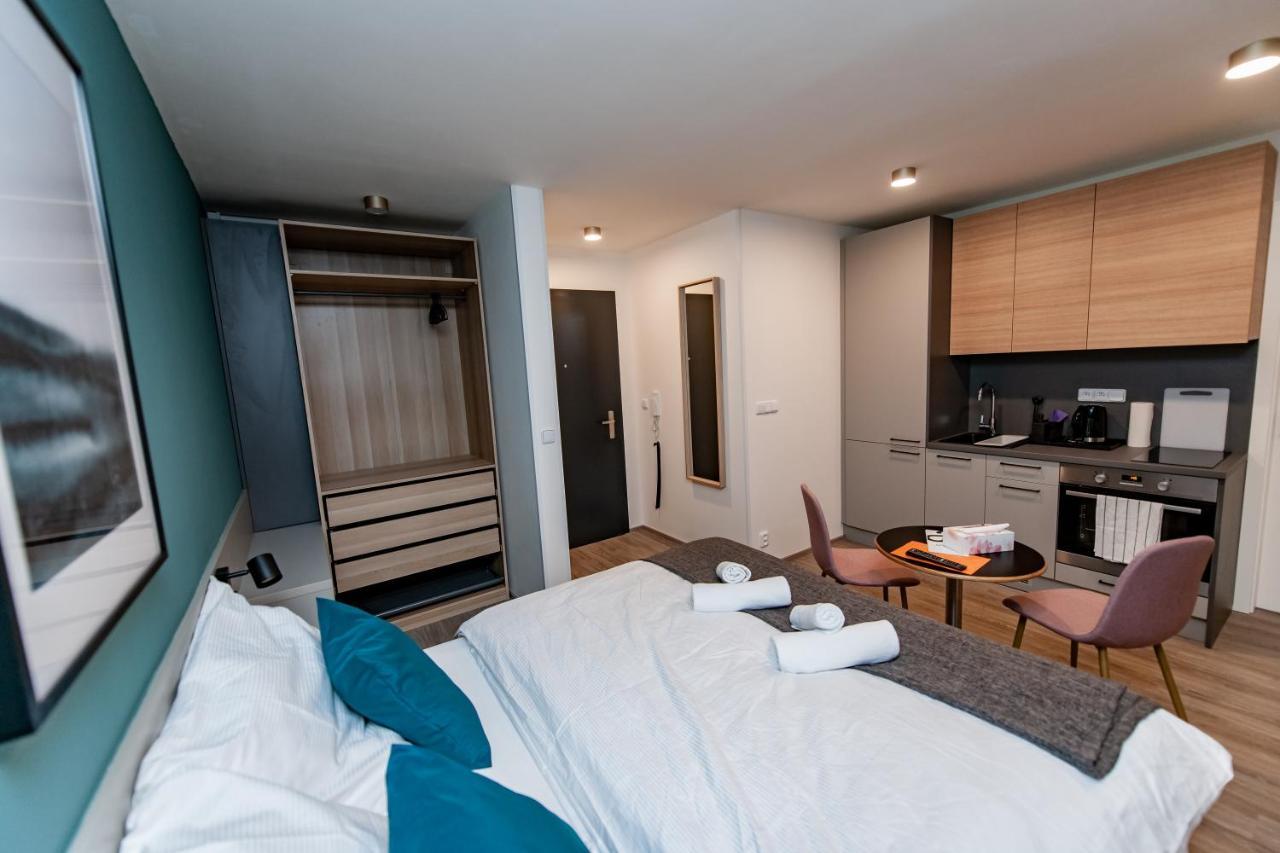 Apartments 4u: KAMPUS Upstairs Hradec Králové Esterno foto