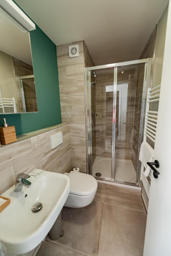 Apartments 4u: KAMPUS Upstairs Hradec Králové Esterno foto